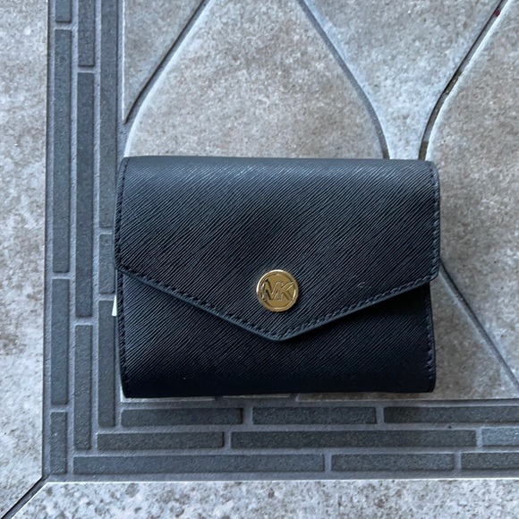 Michael Kors Handbags - MICHAEL KORS JET SET TRAVEL MEDIUM FLAP BIFOLD WALLET BLACK